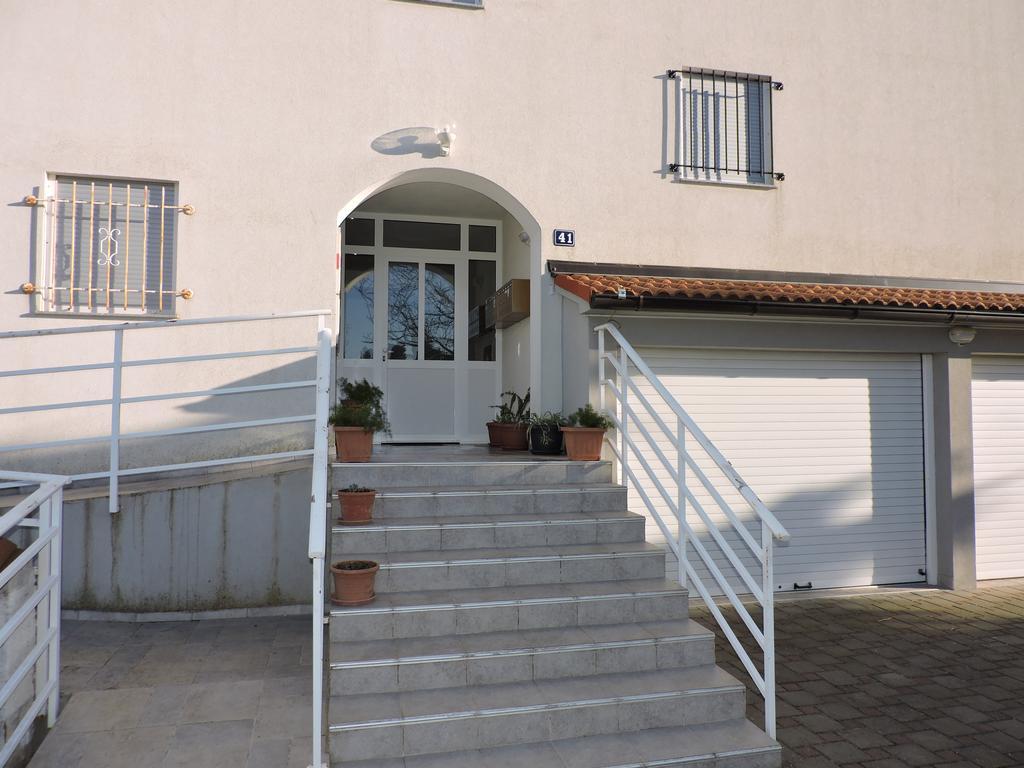 Apartman Legin Фажана Екстер'єр фото