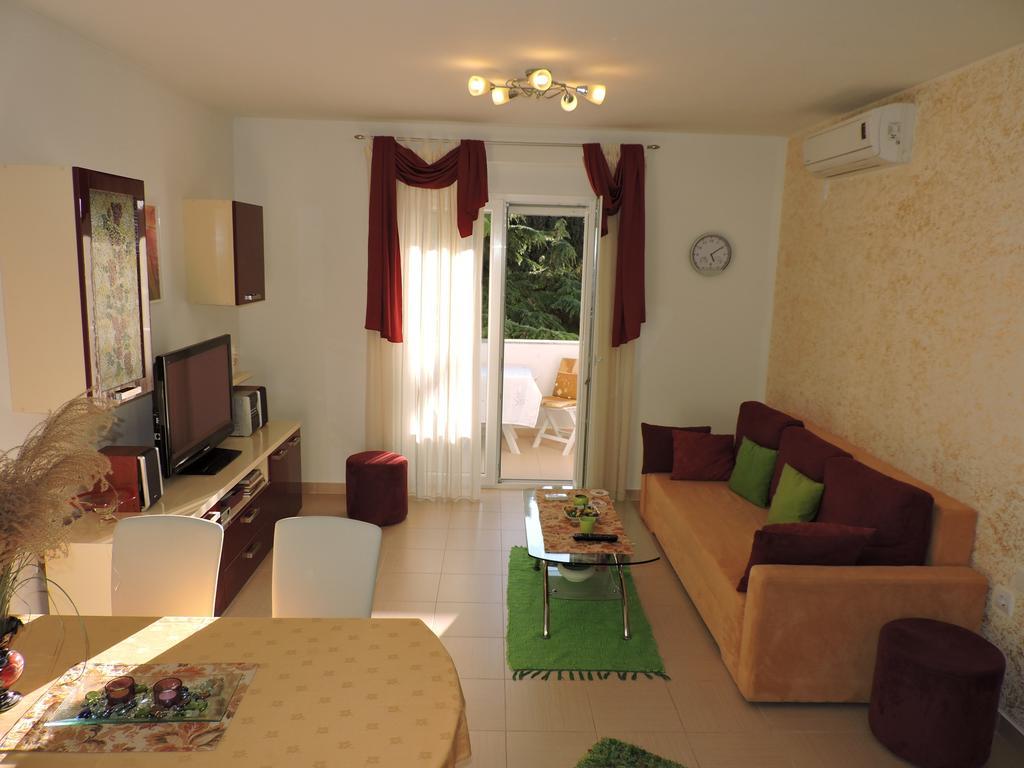 Apartman Legin Фажана Екстер'єр фото